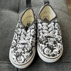 Vans Skull kids black and white size 8 toddler.
